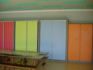 Ce sont les entreprises Muller et Antoine (placards), de Valleroy, et JBN (sols), de Briey, qui, accompagnées des employés communaux (peinture des murs), ont oeuvré ici.